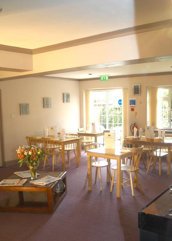 Furnival Lodge スラウ エクステリア 写真